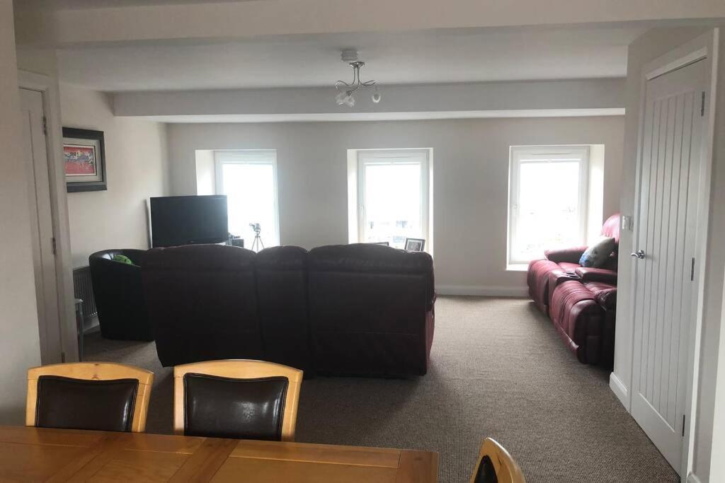 Beautiful Sea View, Entire 2 Bed Apartment, Centre West Beachview Apartment Portrush